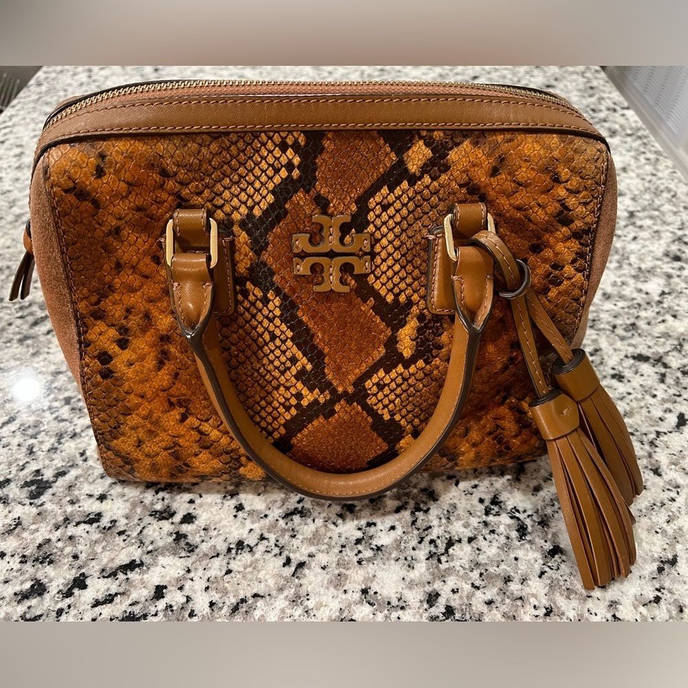 Tory Burch, purse and wallet matching set - Picture 3 of 17